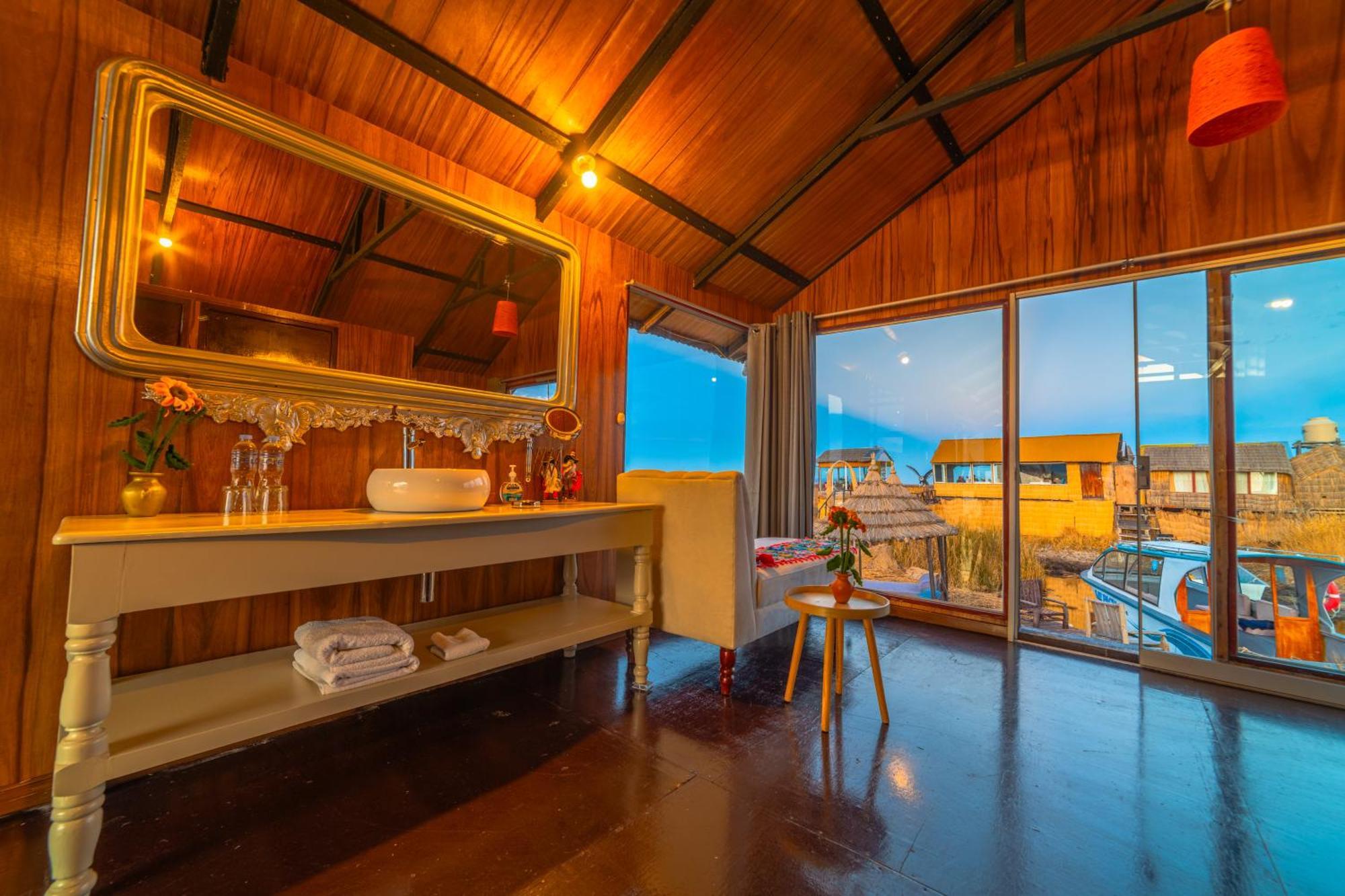 Uros Kay Pacha Lodge Puno Rum bild